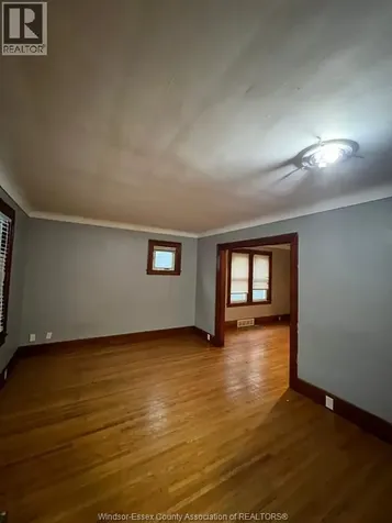 1077 Moy Avenue Windsor ON N9A 2P2