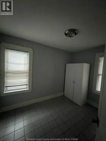 1077 Moy Avenue Windsor ON N9A 2P2