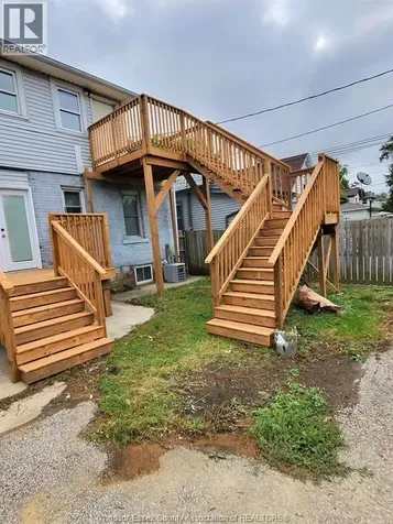 1077 Moy Avenue Windsor ON N9A 2P2