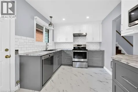 24 Oxford Street Brantford ON N3R 5C6