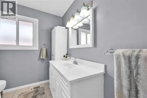 24 Oxford Street Brantford ON N3R 5C6
