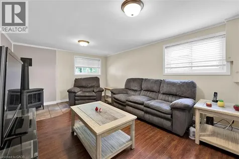 24 Oxford Street Brantford ON N3R 5C6