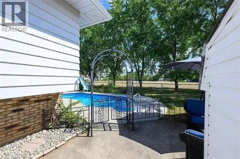 24 Oxford Street Brantford ON N3R 5C6