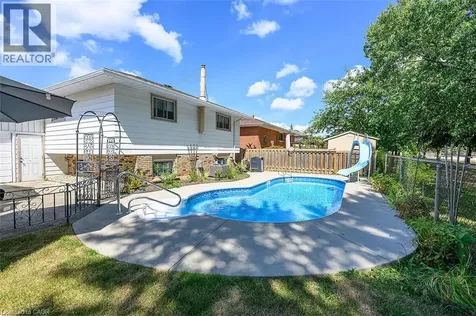 24 Oxford Street Brantford ON N3R 5C6
