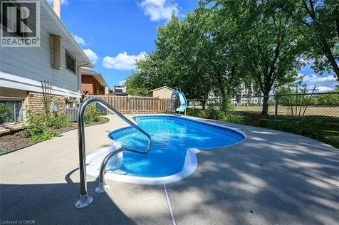 24 Oxford Street Brantford ON N3R 5C6