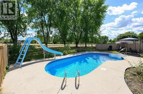 24 Oxford Street Brantford ON N3R 5C6