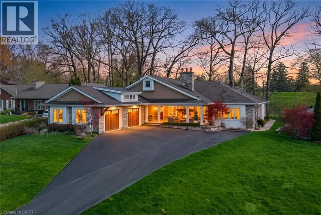 707 Eagle Drive Burlington ON L7T 2Z8