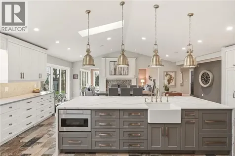 707 Eagle Drive Burlington ON L7T 2Z8