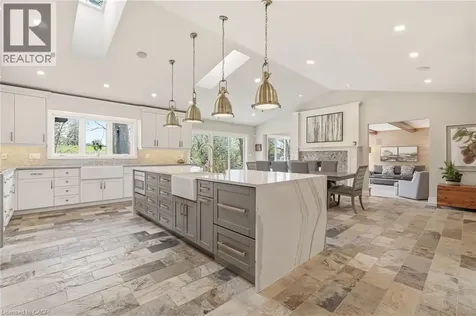 707 Eagle Drive Burlington ON L7T 2Z8