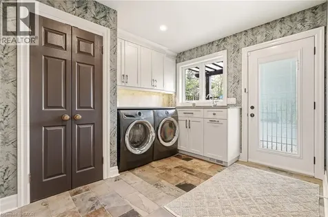 707 Eagle Drive Burlington ON L7T 2Z8
