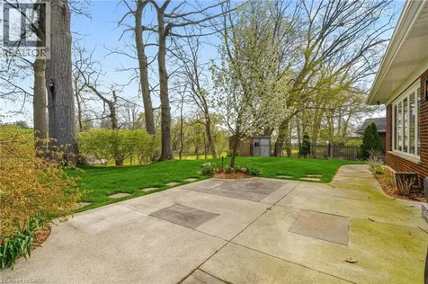 707 Eagle Drive Burlington ON L7T 2Z8