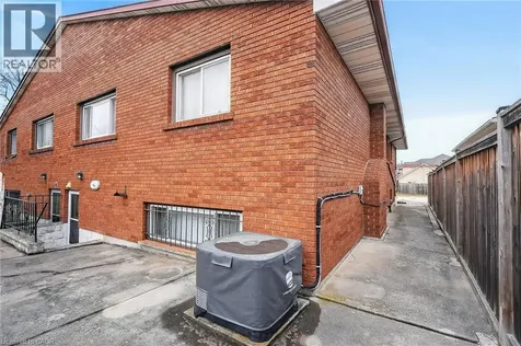 358 Federal Street Stoney Creek ON L8E 2B5