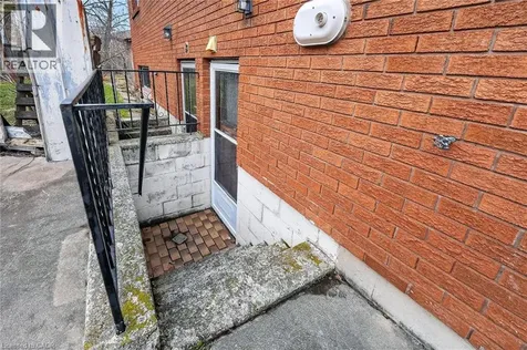 358 Federal Street Stoney Creek ON L8E 2B5