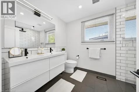 19 Glen Forest Drive Hamilton ON L8K 5V7