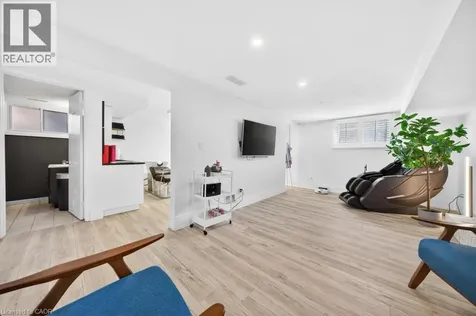 19 Glen Forest Drive Hamilton ON L8K 5V7