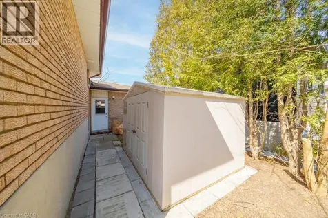 19 Glen Forest Drive Hamilton ON L8K 5V7