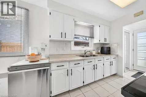 19 Glen Forest Drive Hamilton ON L8K 5V7