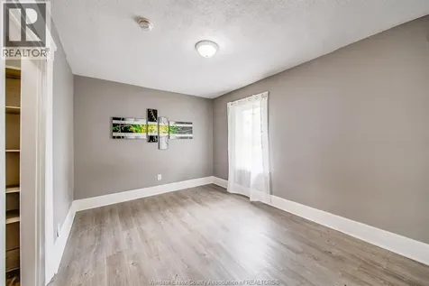 688-690 Parent Avenue Windsor ON N9A 2C5