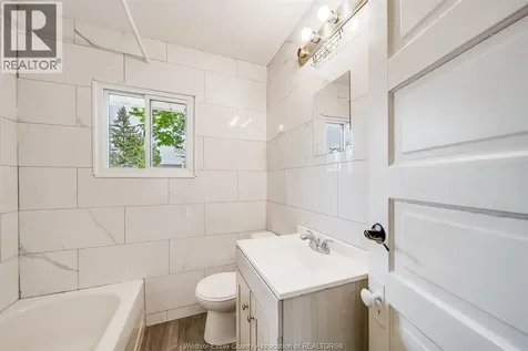 688-690 Parent Avenue Windsor ON N9A 2C5