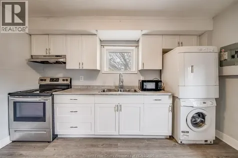 688-690 Parent Avenue Windsor ON N9A 2C5