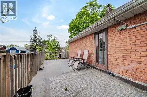 688-690 Parent Avenue Windsor ON N9A 2C5