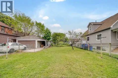 688-690 Parent Avenue Windsor ON N9A 2C5