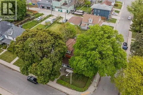 688-690 Parent Avenue Windsor ON N9A 2C5