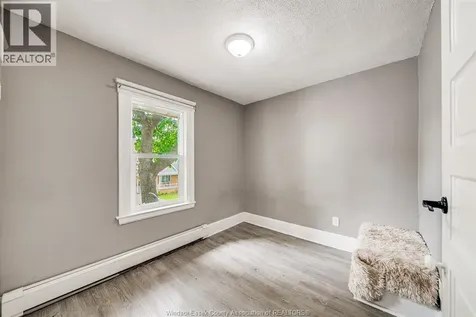 688-690 Parent Avenue Windsor ON N9A 2C5
