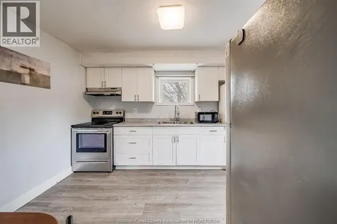 688-690 Parent Avenue Windsor ON N9A 2C5