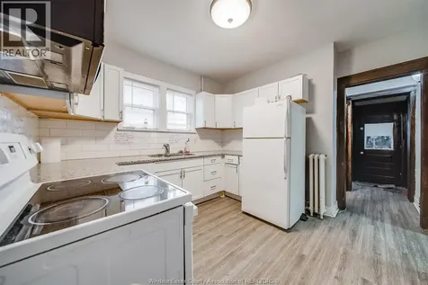 688-690 Parent Avenue Windsor ON N9A 2C5