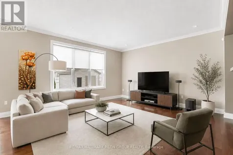 354 Oakcrest Way Ottawa ON K4A 0S5
