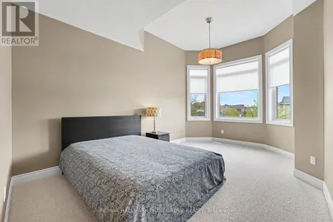354 Oakcrest Way Ottawa ON K4A 0S5