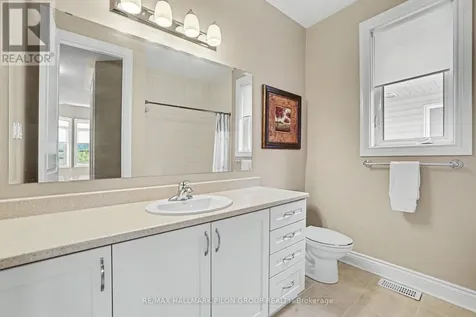 354 Oakcrest Way Ottawa ON K4A 0S5