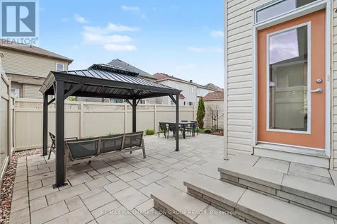 354 Oakcrest Way Ottawa ON K4A 0S5