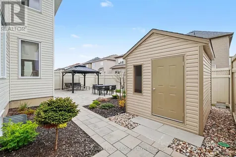 354 Oakcrest Way Ottawa ON K4A 0S5