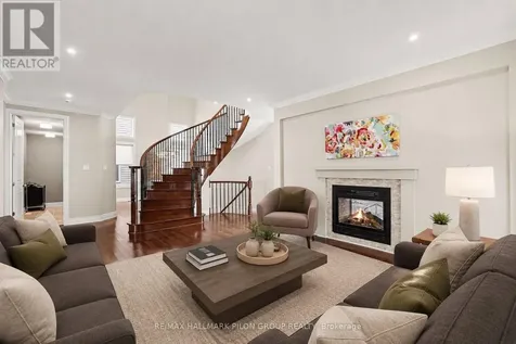 354 Oakcrest Way Ottawa ON K4A 0S5