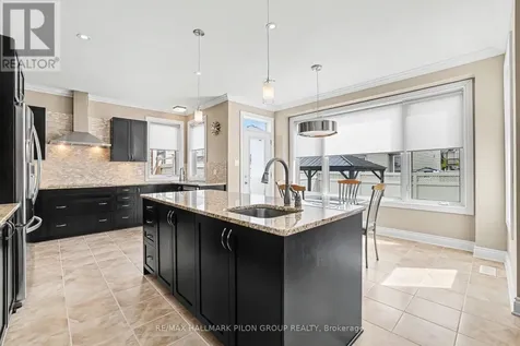 354 Oakcrest Way Ottawa ON K4A 0S5