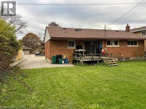 35 Highman Avenue Cambridge ON N1R 3L8