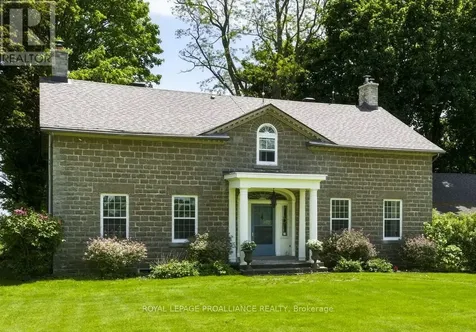 1105 County Road 2 Road Augusta ON K6V 5T1