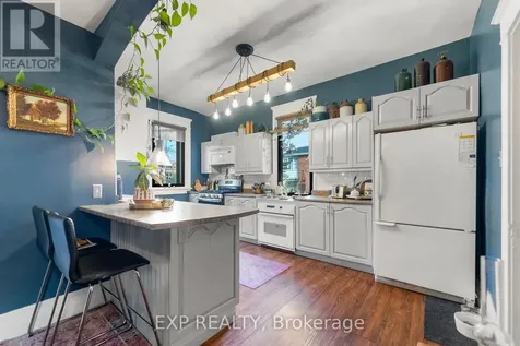 48 Hall Avenue East Renfrew ON K7V 2S3