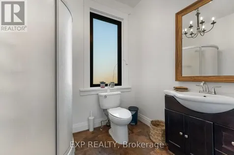48 Hall Avenue East Renfrew ON K7V 2S3