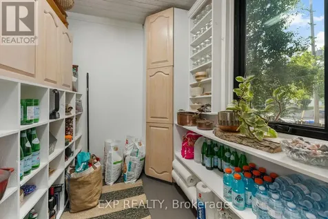 48 Hall Avenue East Renfrew ON K7V 2S3