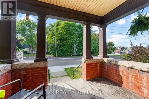 48 Hall Avenue East Renfrew ON K7V 2S3