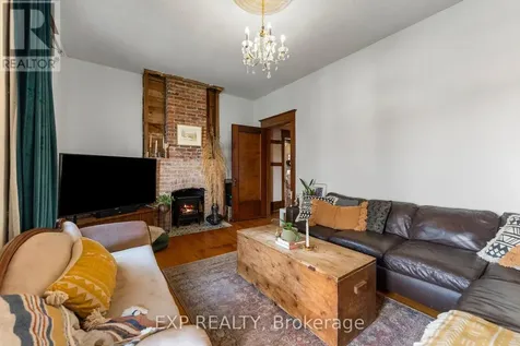 48 Hall Avenue East Renfrew ON K7V 2S3