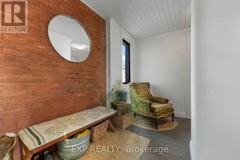 48 Hall Avenue East Renfrew ON K7V 2S3