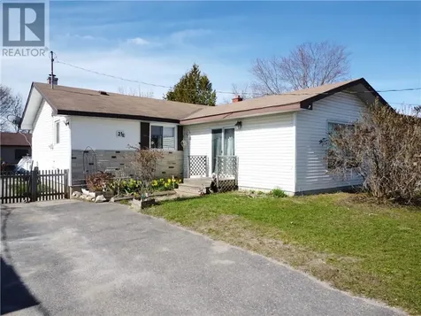 21 Vankoughnet Street E Little Current ON P0P 1K0