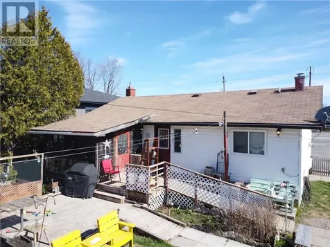21 Vankoughnet Street E Little Current ON P0P 1K0