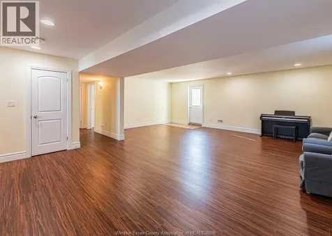 4001 Cosenza Street Windsor ON N9G 0A5
