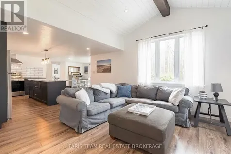 1720 Tay Point Road Penetanguishene ON L9M 1X7