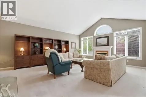 26 Knox Court Kitchener ON N2P 2V6